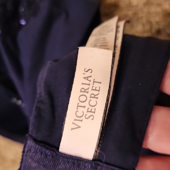 Victoria's Secret Body By Victoria Lined Perfect Coverage Bra - Picture 7 of 10